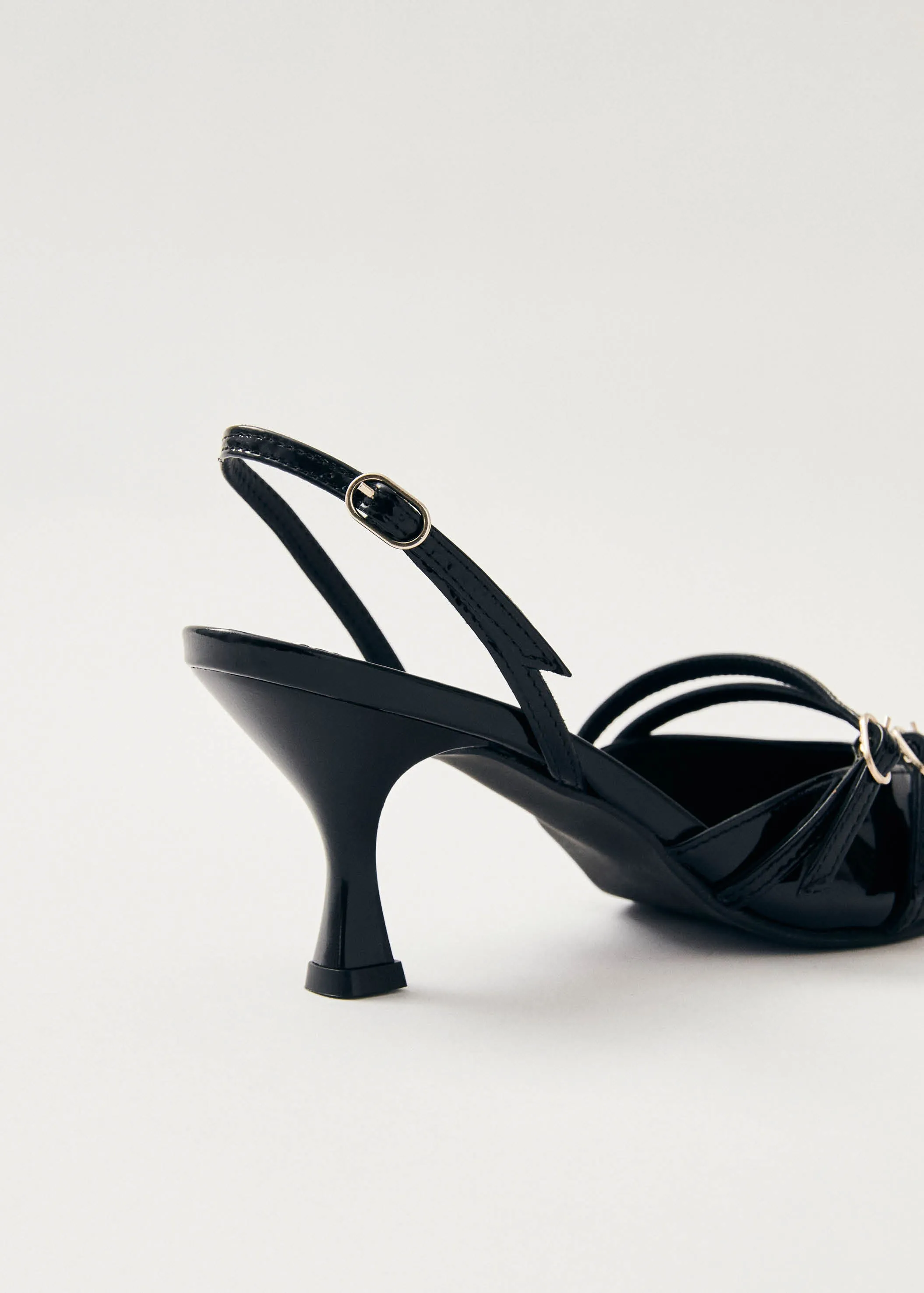 Joelle Onix Black Leather Pumps